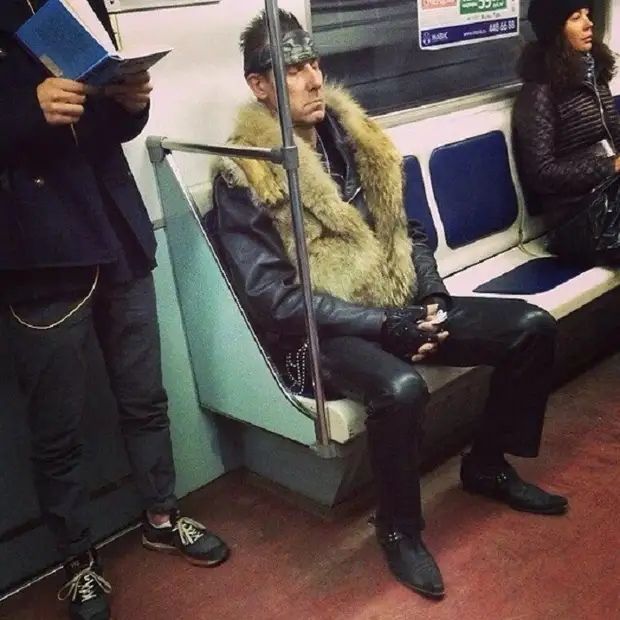Неординарные пассажиры метро Неординарные пассажиры метро люди, метро