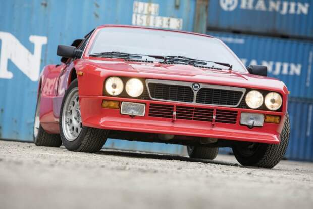 Еще один ралли-кар – это Lancia Rally 037 Stradale. audi, ford, lancia, авто, автоспорт, аукцион, коллекция, ралли
