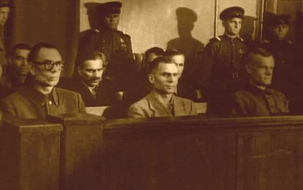 12 мая 1945 года контрразведка СМЕРШ на территории Чехословакии арестовала бывшего советского генерала, затем военнопленного и, наконец, главу так называемой Русской освободительной армии (РОА) Андрея-3