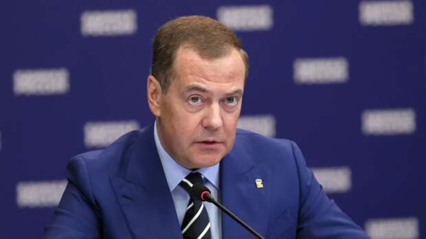 Медведев допустил расширение санитарной зоны на Украине на территорию Польши