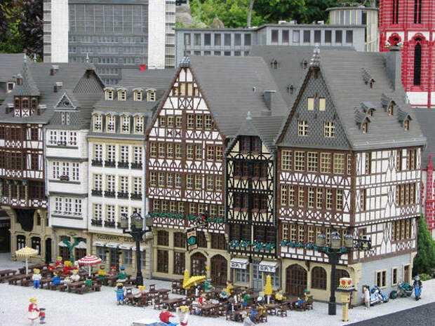 Самые грандиозные сооружения из LEGO