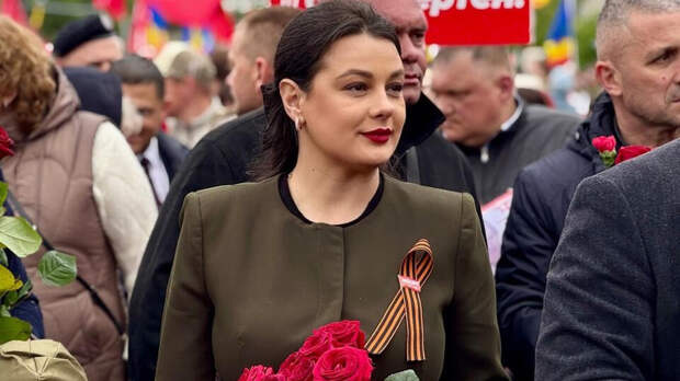 Молдавскую оппозиционерку оштрафовали за ношение георгиевской ленты