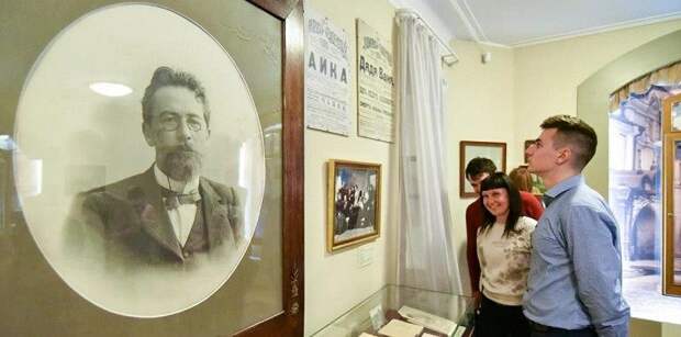 Главархив столицы подготовил выставку к 160-летию со дня рождения Чехова