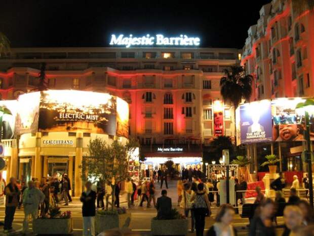 716x537xMajestic_Cannes_2007.jpg.pagespeed.ic.Oho_mG1HhF