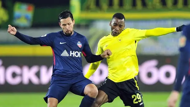 «Анжи» переиграл «Енисей» в РПЛ благодаря двум мячам с пенальти