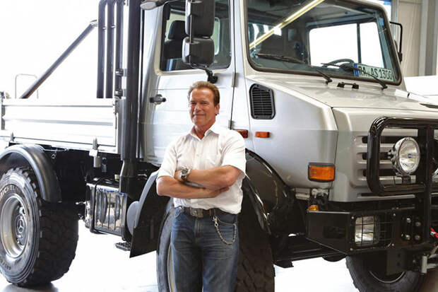 Mercedes Unimog Арнольда Шварценеггера выставлен на продажу Mercedes Unimog Арнольда Шварценеггера выставлен на продажу mercedes, unimog, арнольд, шварценеггер