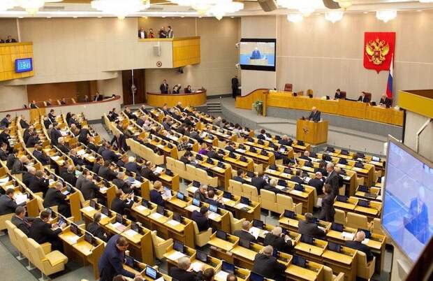 Госдума единогласно приняла законопроект о поправках в Конституцию 