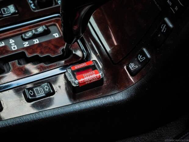 Броневик из девяностых авто, 9gag, drive2, Mercedes, 90-е, броневик, длиннопост, Интересное
