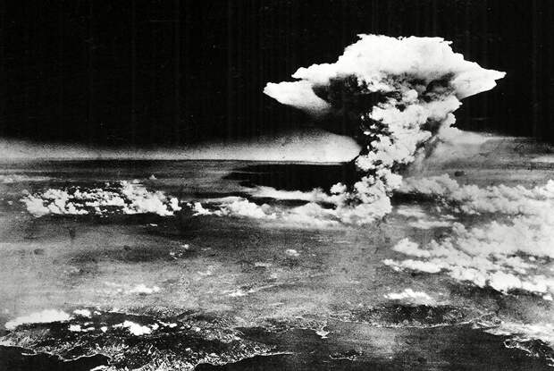 Ядерный гриб над Хиросимой