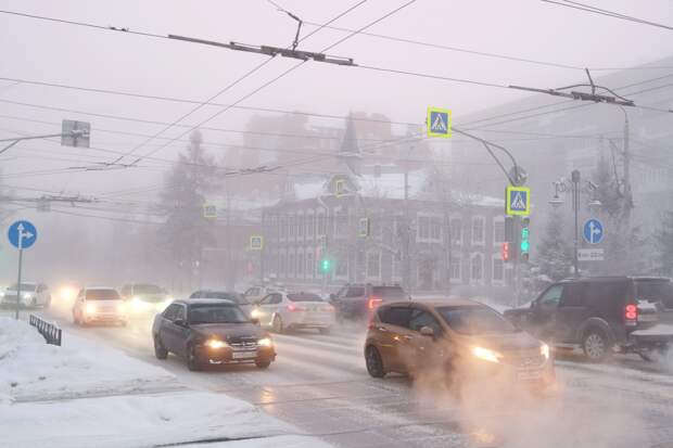 Названы основные причины трещин лобовых стекол