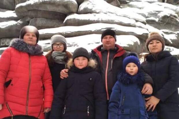 Пока приезжей без гражданства собирают деньги по ТВ, семью Морозовых депортируют в Казахстан