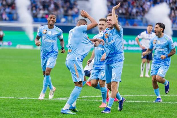 «Зенит» выиграл 10 домашних матчей подряд и выбился в лидеры РПЛ