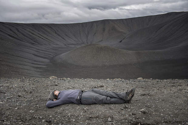 Вулкан Hverfjall, Исландия автопортрет, девушка, путешествие