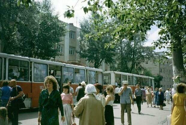 Моменты провинциальной жизни в девяностые 90-е, город, девяностые, история, люди, провинция, ретроспектива, эстетика