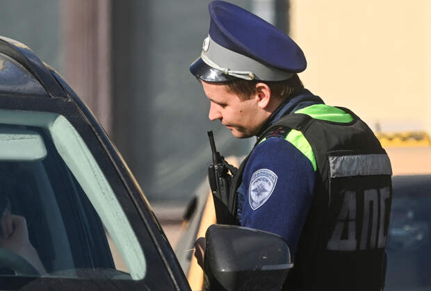 Россиянка чудом не угробила во время тест-драйва пять детей