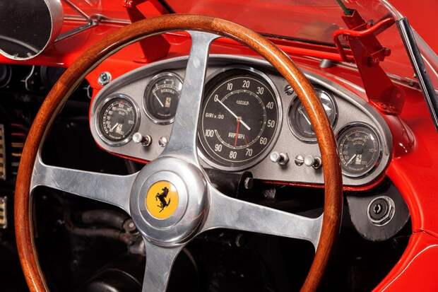 Ferrari 1957 года был продан за рекордные 32 миллиона евро Ferrari 1957 года был продан за рекордные 32 миллиона евро Scaglietti, ferrari, аукцион, олдтаймер, ретро автомобиль