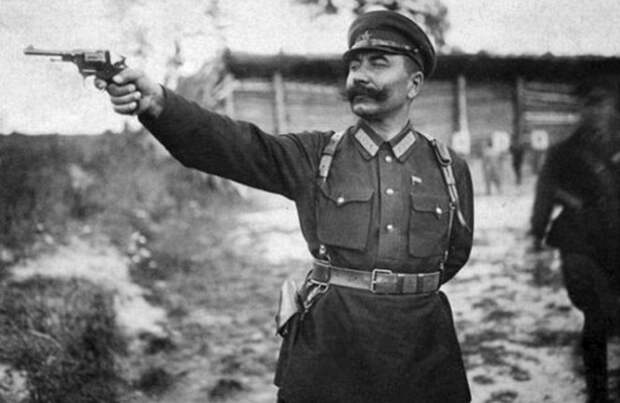 Как маршал Буденный научил воевать генералов Гитлера