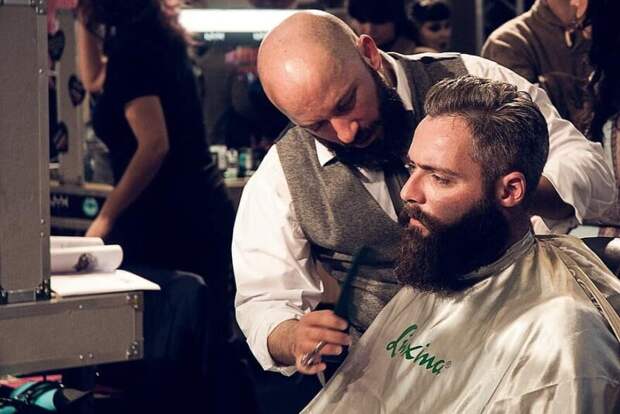 Мужчины каких профессия в Крыму «носят» бороду и усы, а каких — гладко выбриты? Опрос