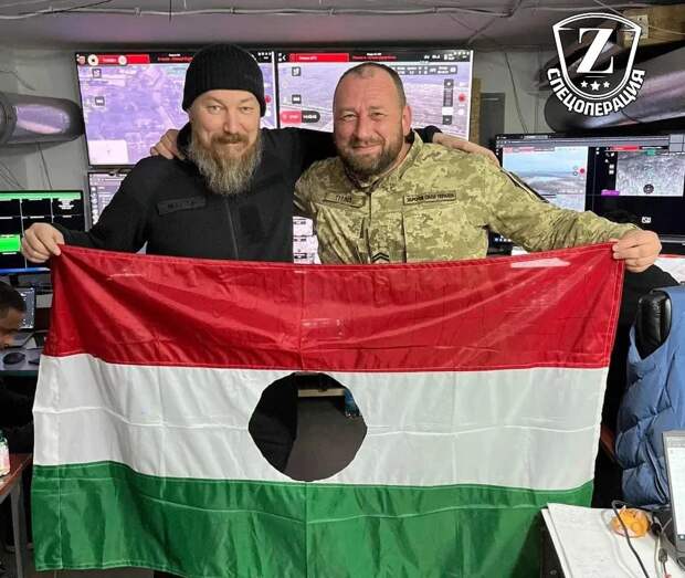 Киев продолжает хамить Европе: посол Украины в Будапеште сфотографировался с