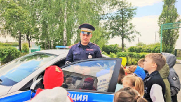 Школьники Липецкой области получают от автоинспекторов полезные советы