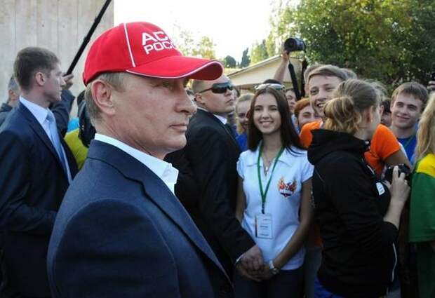 Владимир Путин посетил спортивный «Студзачёт»