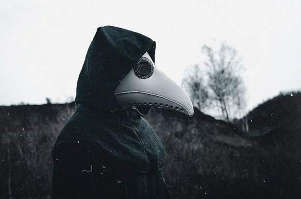 Данная маска по сути первый противогаз в истории. /Фото: pinterest.ru.