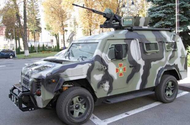 Первый украинский броневик оказался непригодным к  бездорожью «корытом»