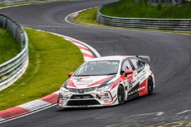 Toyota Corolla Altis Nürburgring: В честь победы в гонке