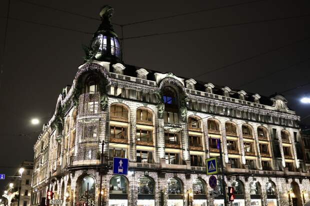 В Петербурге создали больше десятка мест для уникальных новогодних фото