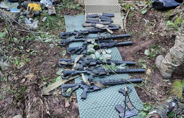 Диверсантов обучали западные спецслужбы: ФСБ раскрыла подробности о разгромленной в Брянской области украинской ДРГ