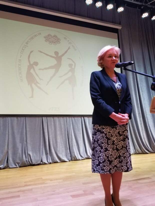 Ольга Голодец напутствует детей в Калининграде