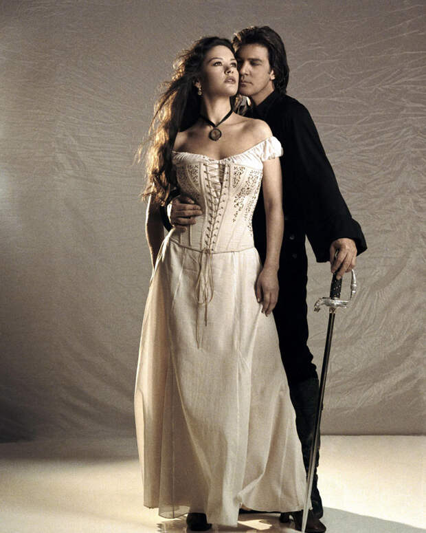 Кэтрин Зета-Джонс (Catherine Zeta-Jones) в фотосессии для фильма «The Mask of Zorro» (1998), фото 9