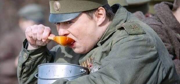 Кушать надо