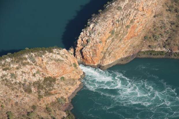 Горизонтальный водопад в Австралии (6 фото) Горизонтальный водопад в Австралии (6 фото)