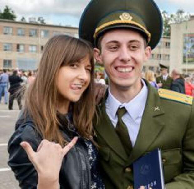 Как получить офицера