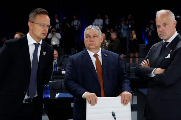 Орбан: Сийярто не может «позвонить бабушке» без прослушки чужих спецслужб