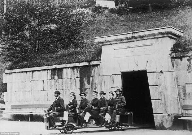 Как отдыхали британцы 100 лет назад