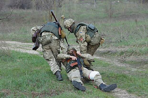 Пьяные украинские военные «доигрались» на Пасху Пьяные украинские военные «доигрались» на Пасху