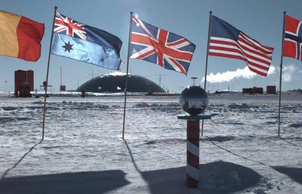 Договор об Антарктике подписали 48 стран.