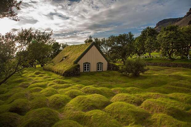 4. Маленький домик в Исландии.