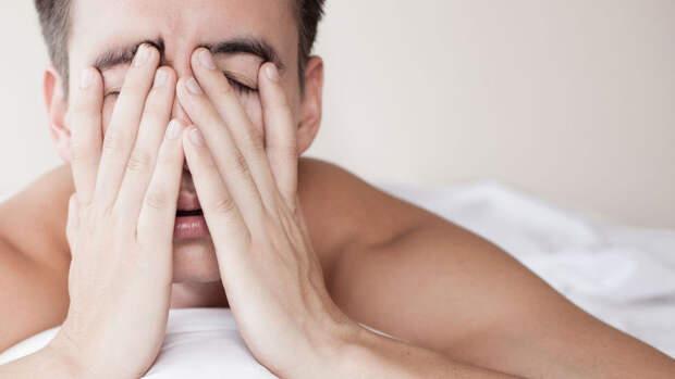Офтальмолог Крестьянинова заявила, что недосыпание может ухудшить зрение