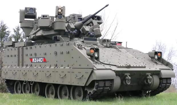 США повышают живучесть БМП Bradley установкой комплекса активной защиты Iron