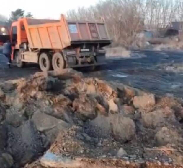 На 86 тысяч оштрафовали карагандинца за сброс строительного мусора с грунтом на окраине города