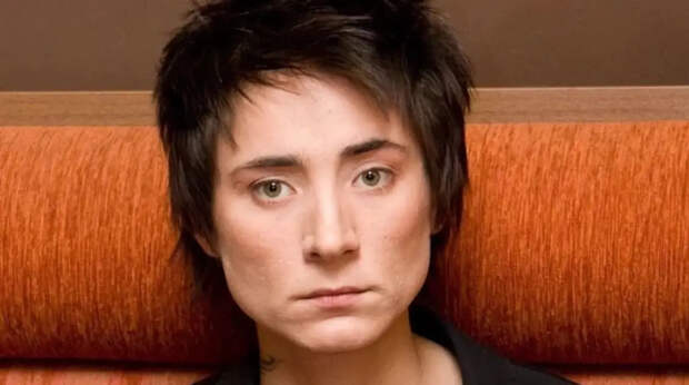 У улетевшей на Западе Земфиры* нашли на счетах в РФ 30 млн рублей