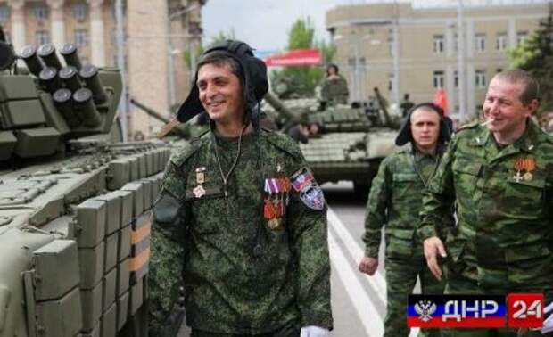 Хохма дня: Киев «запрещает» ДНР и ЛНР проводить военные парады 9 мая