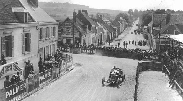 Подборка фотографий автогонок прошлого века (154 фото)