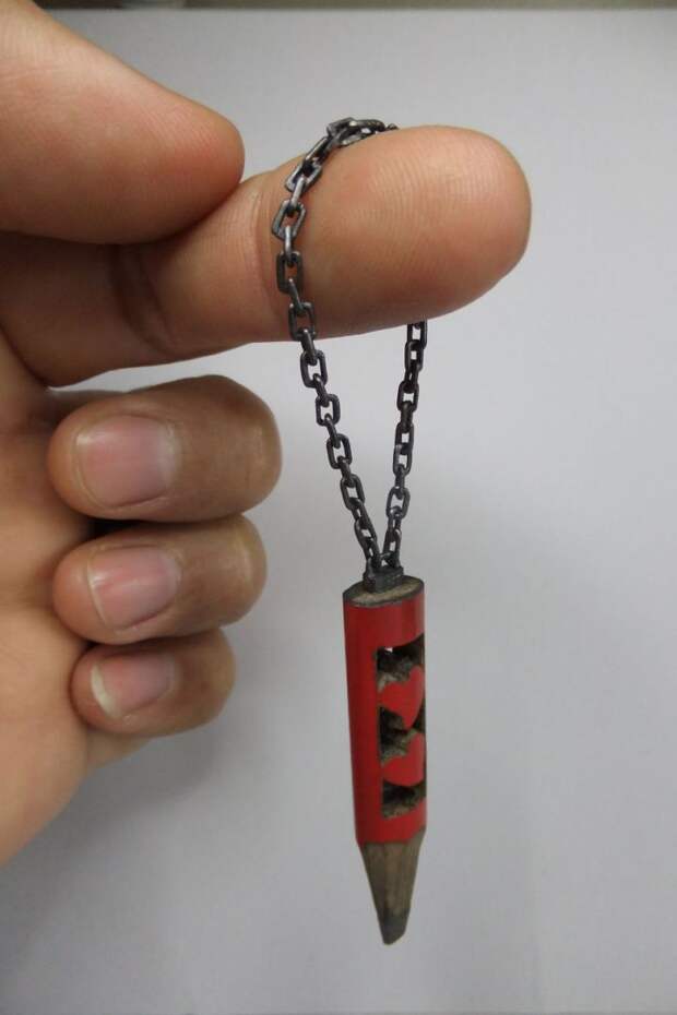 скульптура из цветных карандашей 