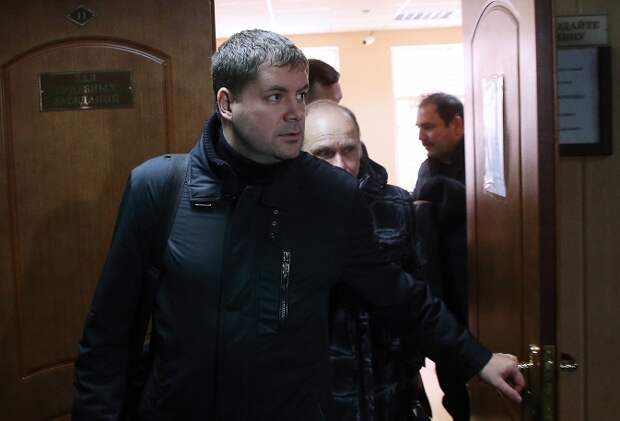 Супруг Екатерины Сметановой, бывший гендиректор склада Московского округа ВВС Максим Закутайло