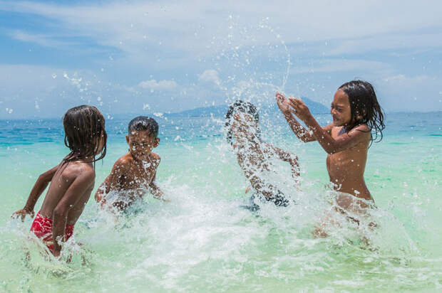 sea-tribe-gipsies-the-bajaus-rehan-borneo-14