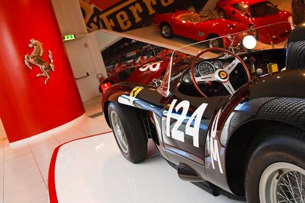 ferarri_museum_1 (14)